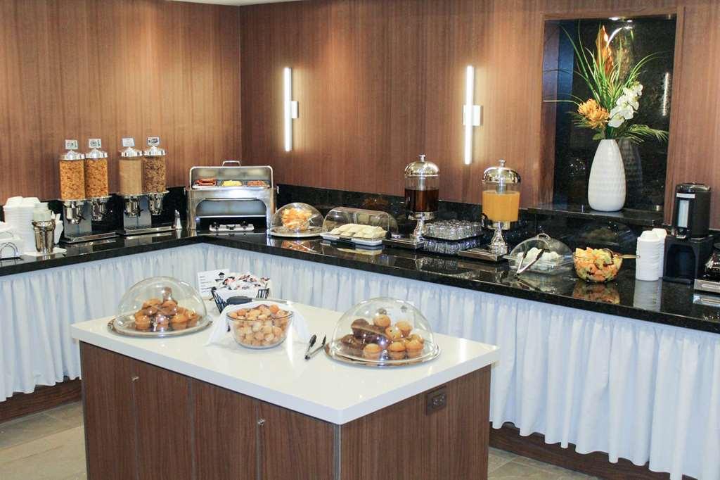 Hotel Welcominns Boucherville Restoran gambar